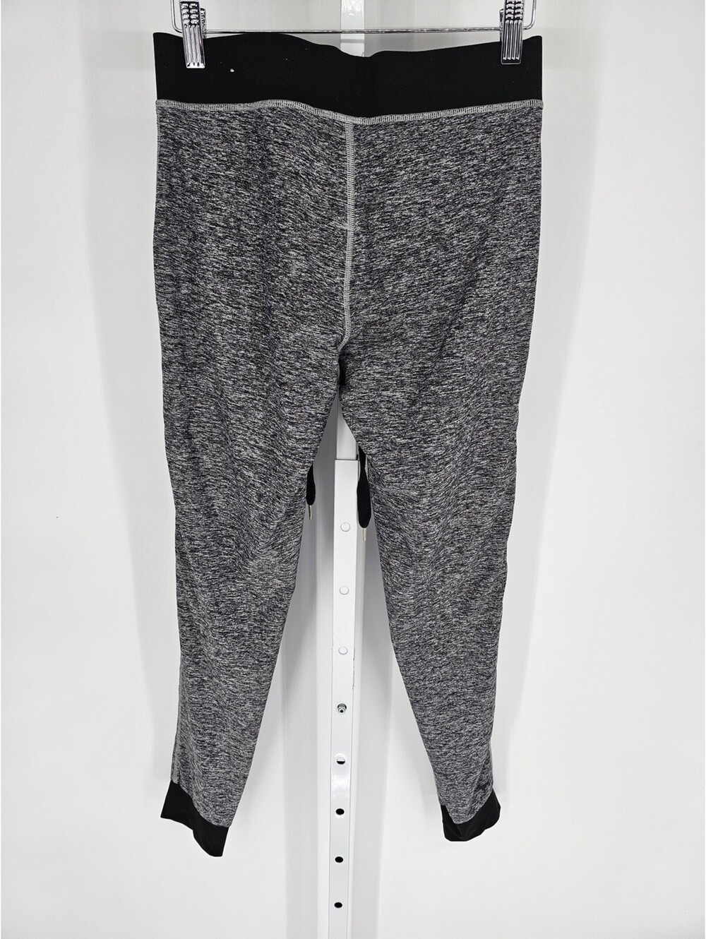 PINK by Victorias Secret Womens Sz XS Ultimate Yoga Jogger Pants Gray Black - Picture 4 of 4
